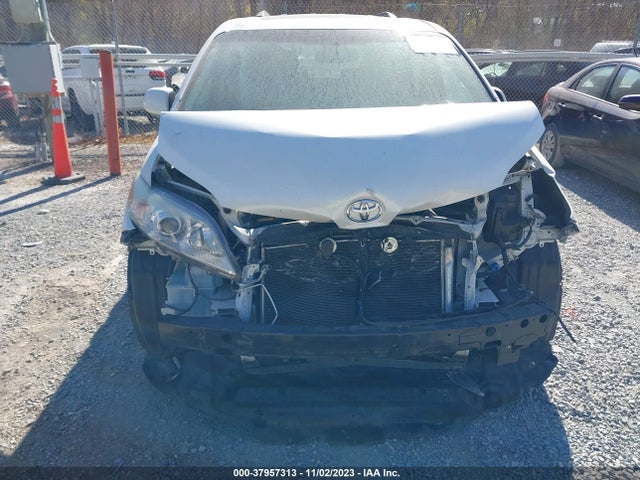 Toyota Sienna Xle 8 Passenger 2015 5TDYK3DC0FS549092 Image 12