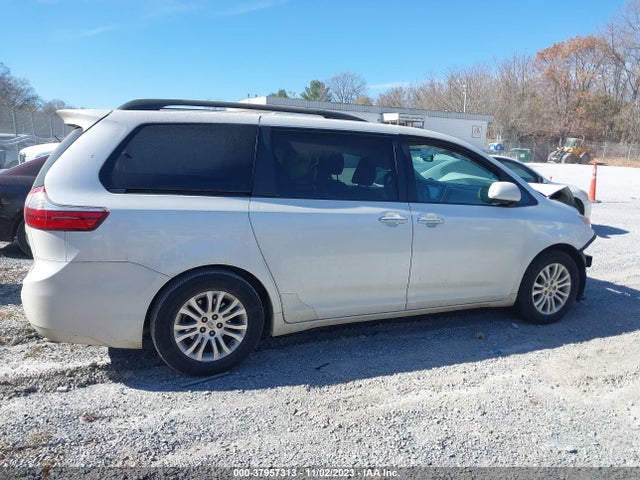 Toyota Sienna Xle 8 Passenger 2015 5TDYK3DC0FS549092 Image 13