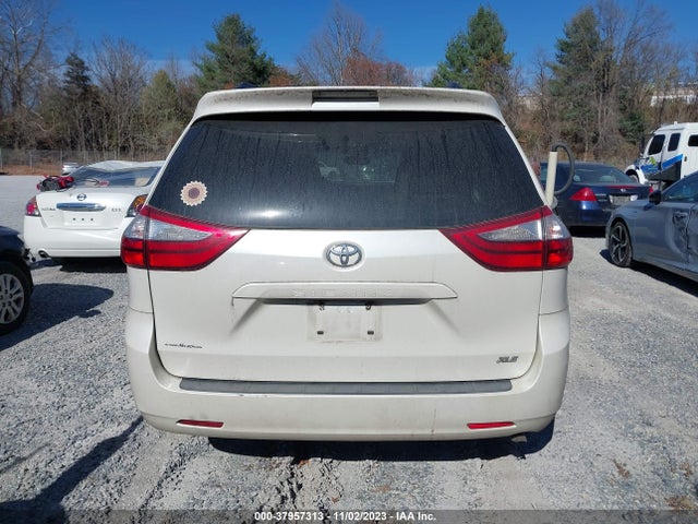 Toyota Sienna Xle 8 Passenger 2015 5TDYK3DC0FS549092 Image 16