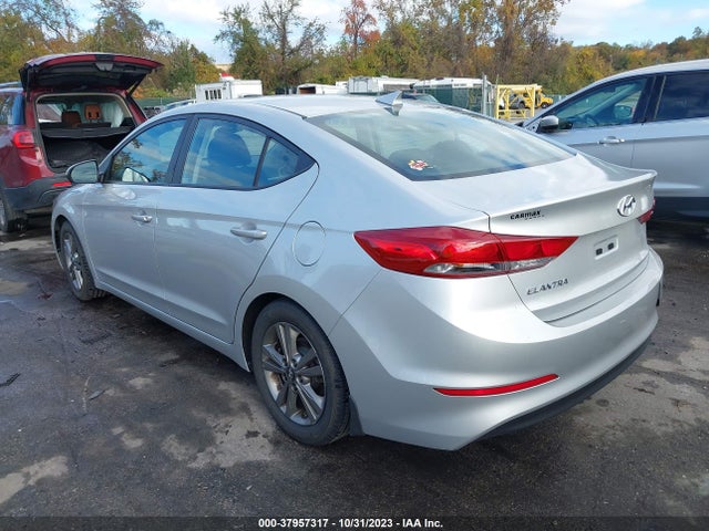 2018 HYUNDAI ELANTRA SEL VIN: 5NPD84LF4JH368638