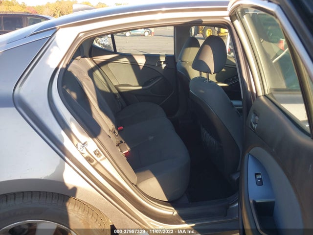 KIA Optima Lx 2015 5XXGM4A71FG440869 Image 8