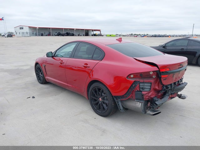 2015 JAGUAR XF SAJWA0FSXFPU73938 Photo 2