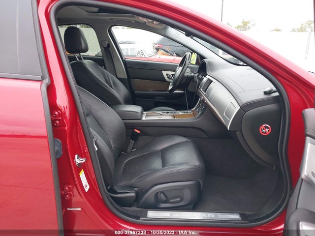 2015 JAGUAR XF SAJWA0FSXFPU73938 Photo 4