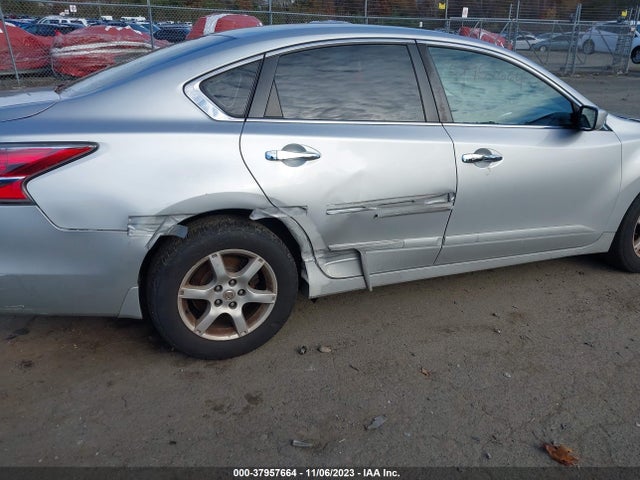 Nissan Altima 2.5 S 2015 1N4AL3AP6FC470491 Image 14