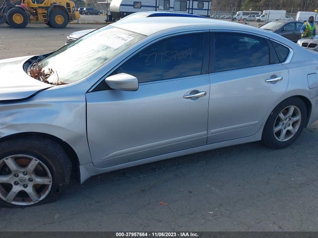 Nissan Altima 2.5 S 2015 1N4AL3AP6FC470491 Image 15