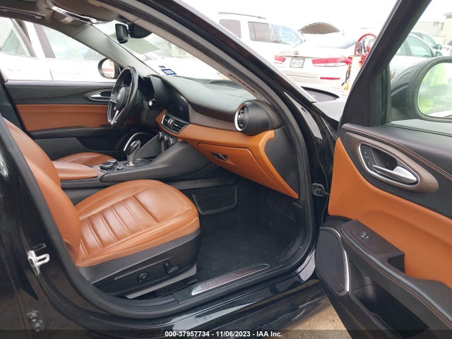 ZARFAEEN5J7571460 Alfa Romeo Giulia Ti Lusso Awd