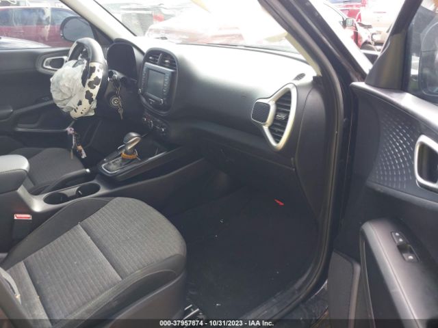 KNDJ63AU4L7702095 KIA Soul Gt-line