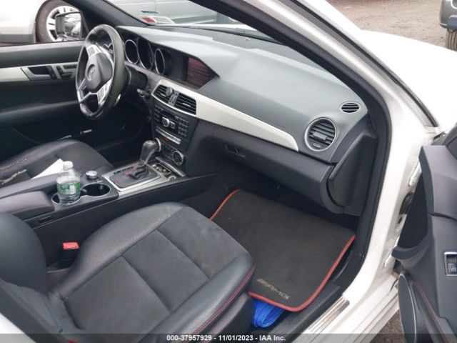 WDDGF8AB9ER309633 Mercedes-Benz C 300 Luxury 4matic