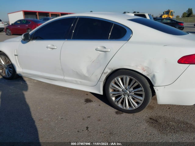 2011 JAGUAR XF SAJWA0FB1BLS18547 Photo 5