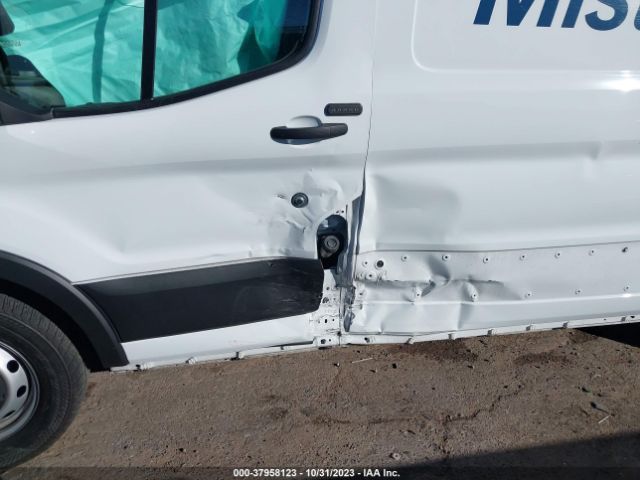 1FTBR1Y89LKB73927 Ford Transit-250 Cargo Van