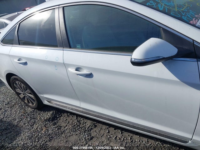 2017 HYUNDAI SONATA SPORT VIN: 5NPE34AF5HH575684