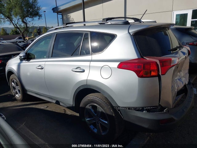 2015 TOYOTA RAV4 XLE VIN: JTMWFREV4FJ048198