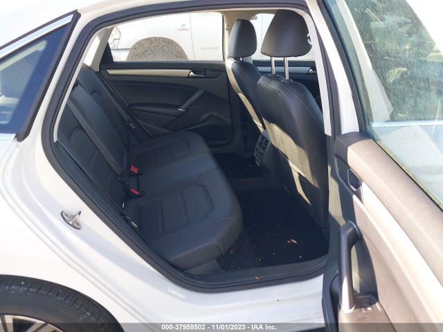 1VWSA7A33MC012829 Volkswagen Passat 2.0t Se