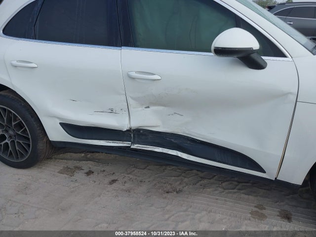 2015 PORSCHE MACAN WP1AB2A55FLB62250 Photo 5