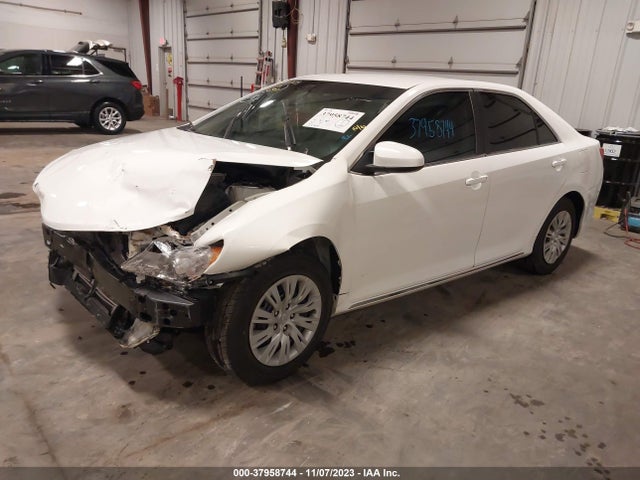 Toyota CAMRY LE 2014 4T4BF1FK9ER428835 Image 2