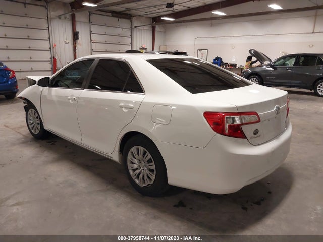 Toyota CAMRY LE 2014 4T4BF1FK9ER428835 Image 3