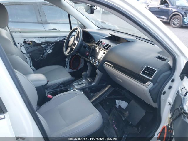 JF2SJARC0JH549551 Subaru Forester Limited