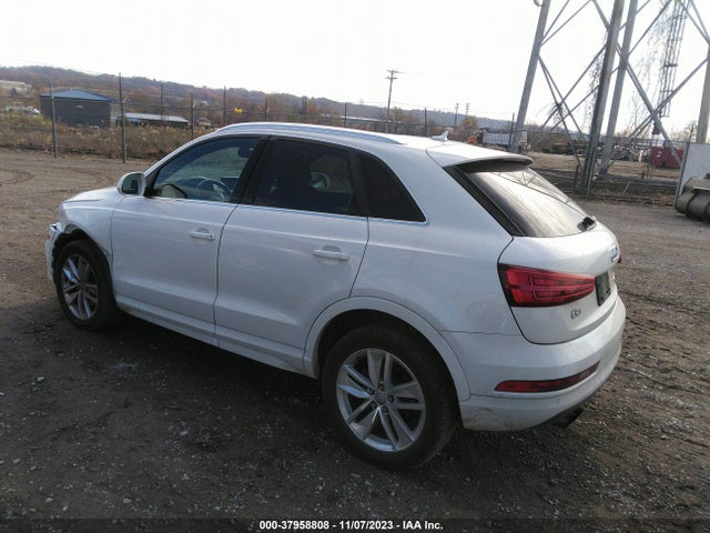 WA1EFCFS7GR011236 Audi Q3 Premium Plus