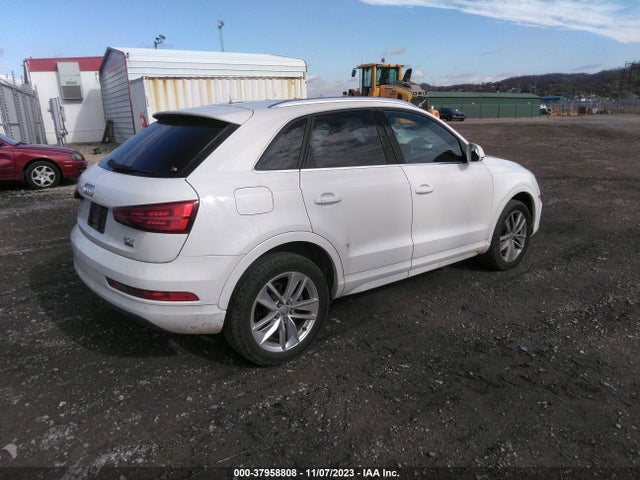 WA1EFCFS7GR011236 Audi Q3 Premium Plus