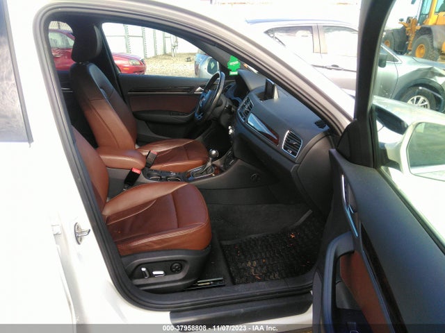WA1EFCFS7GR011236 Audi Q3 Premium Plus
