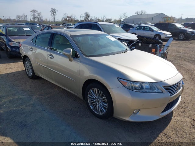 2013 LEXUS ES 350 4DR SDN VIN: JTHBK1GG9D2022812