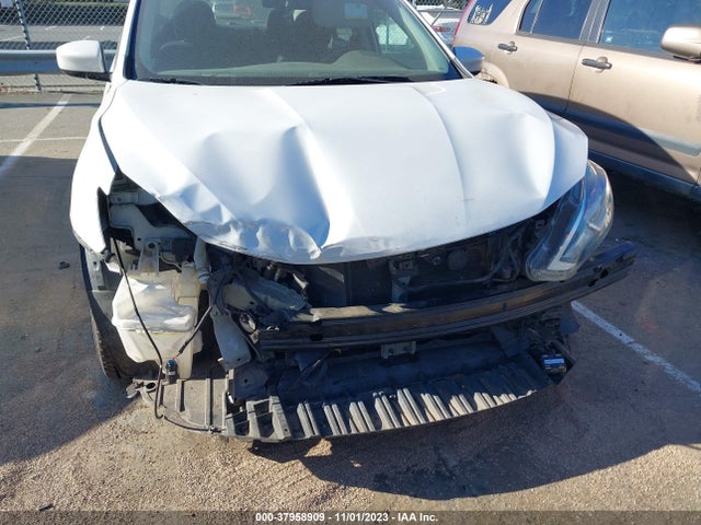 2018 NISSAN SENTRA SV VIN: 3N1AB7AP5JY300050