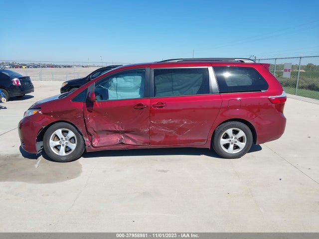Toyota Sienna Le 8 Passenger 2015 5TDKK3DC4FS641425 Image 14