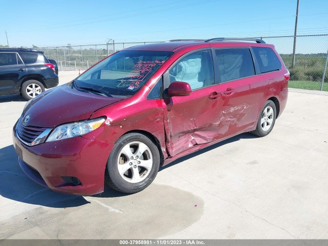 Toyota Sienna Le 8 Passenger 2015 5TDKK3DC4FS641425 Image 2