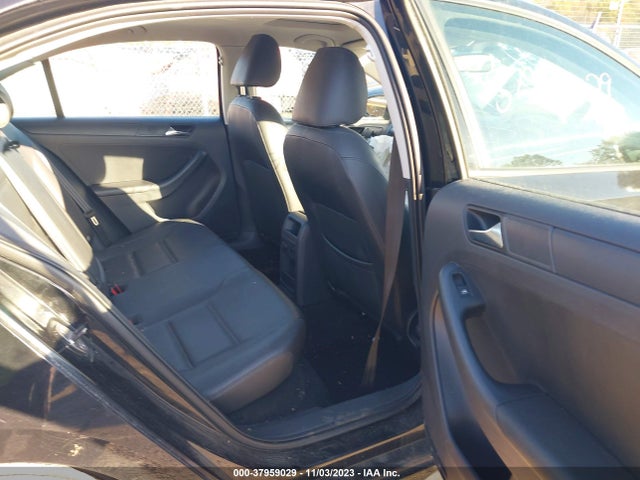 2011 VOLKSWAGEN JETTA 2.5L SE VIN: 3VWDZ7AJ2BM304631