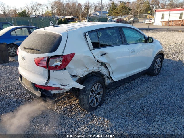 2016 KIA SPORTAGE LX VIN: KNDPBCAC4G7820392