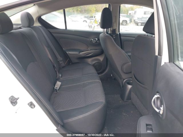 3N1CN7AP7EL805168 Nissan VERSA SV