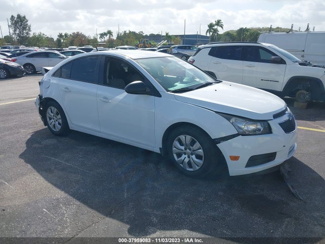 2014 1G1PA5SH0E7388477 main image