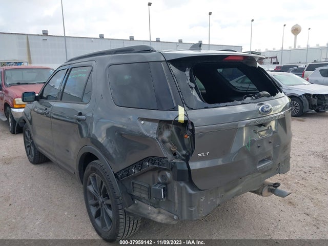 Ford EXPLORER XLT 2017 1FM5K7D81HGB52120 Image 3