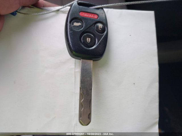 5FNYF4H20EB017324 Honda PILOT LX