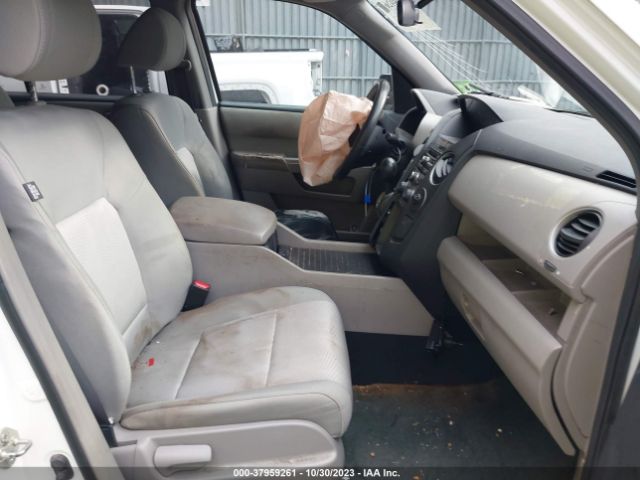 5FNYF4H20EB017324 Honda PILOT LX