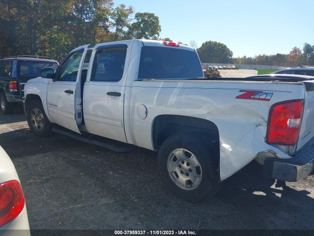 2013 CHEVROLET SILVERADO 1500 LT VIN: 3GCPCSE04DG313998