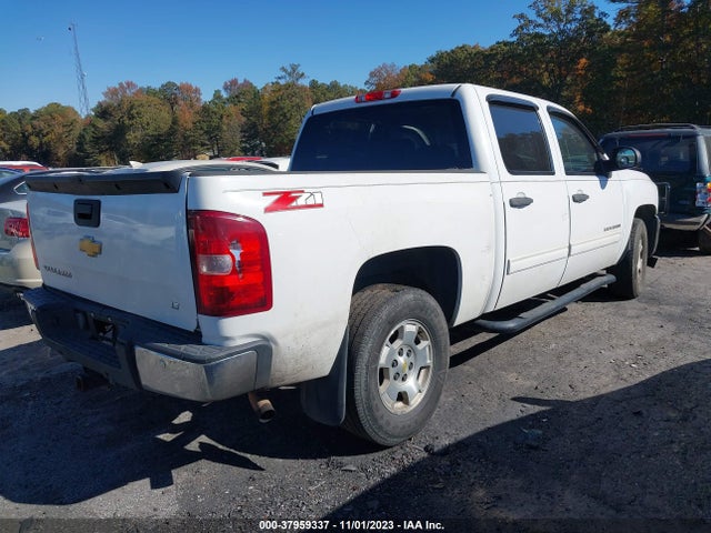 2013 CHEVROLET SILVERADO 1500 LT VIN: 3GCPCSE04DG313998