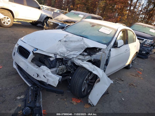 BMW 330i Xdrive 2017 WBA8D9G55HNU60537 Image 2