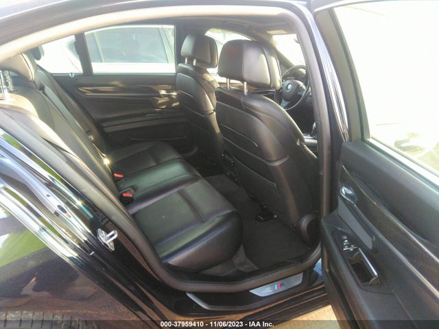 WBAYA8C53FD825387 BMW 750i