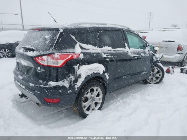 1FMCU9J95EUC44046 Ford Escape Titanium