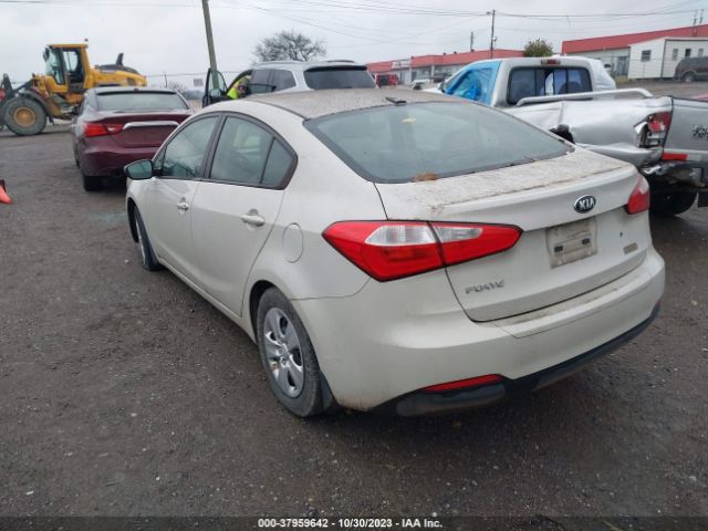 KNAFK4A68F5379420 KIA FORTE LX