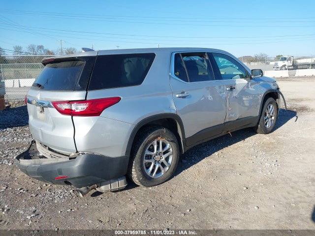 Chevrolet Traverse Ls 2019 1GNERFKWXKJ280286 Image 4