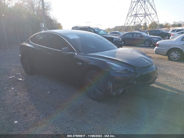 2019 5YJ3E1EA6KF482676 main image