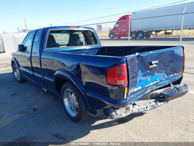 2002 CHEVROLET S-10 LS VIN: 1GCCS19W328208267