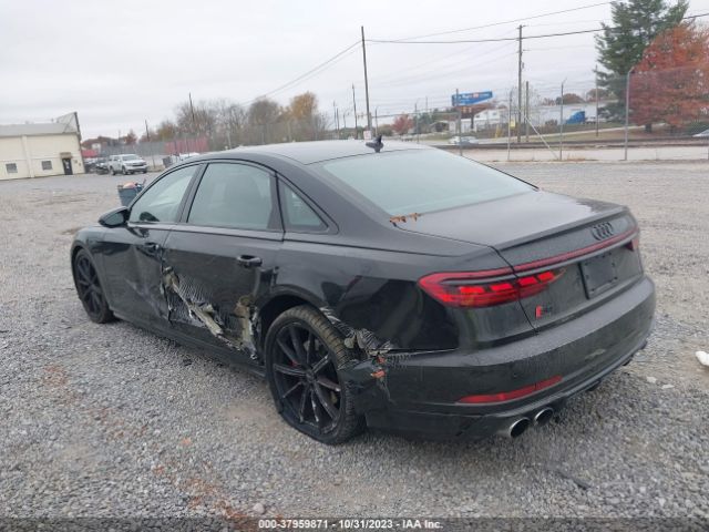 2022 AUDI S8 WAULSBF82NN006678 Photo 2