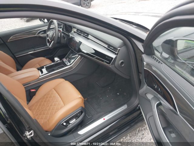 2022 AUDI S8 WAULSBF82NN006678 Photo 4
