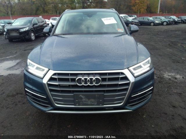 WA1BNAFY9J2078256 Audi Q5 Premium Plus