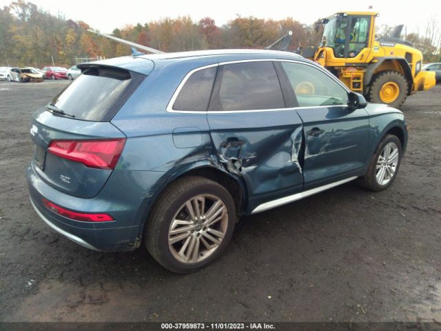 WA1BNAFY9J2078256 Audi Q5 Premium Plus