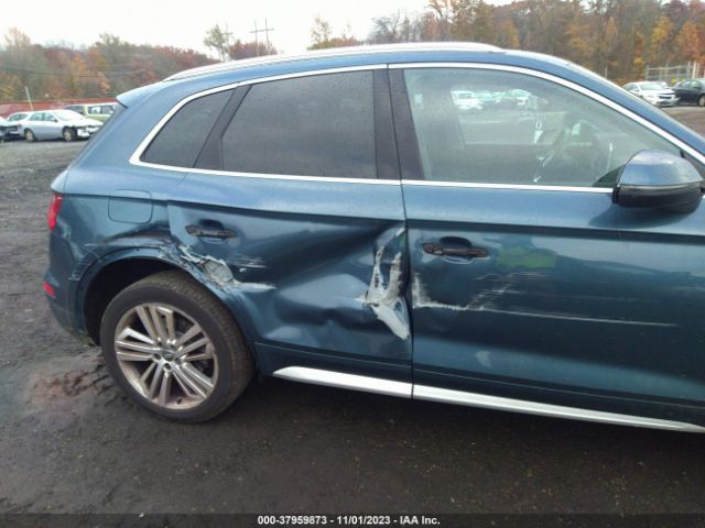 WA1BNAFY9J2078256 Audi Q5 Premium Plus