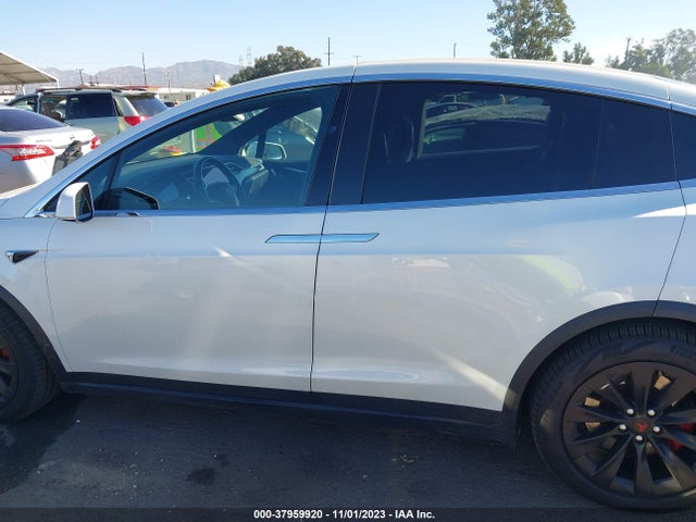 2016 TESLA MODEL X 60D/70D/75D/90D/P100D VIN: 5YJXCBE27GF029423